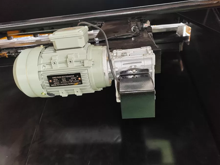 Гильотина гидравлическая Stalex HSB 4000x6