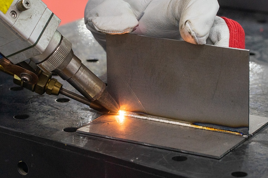 Лазерная сварка «4-в-1» FS-2000