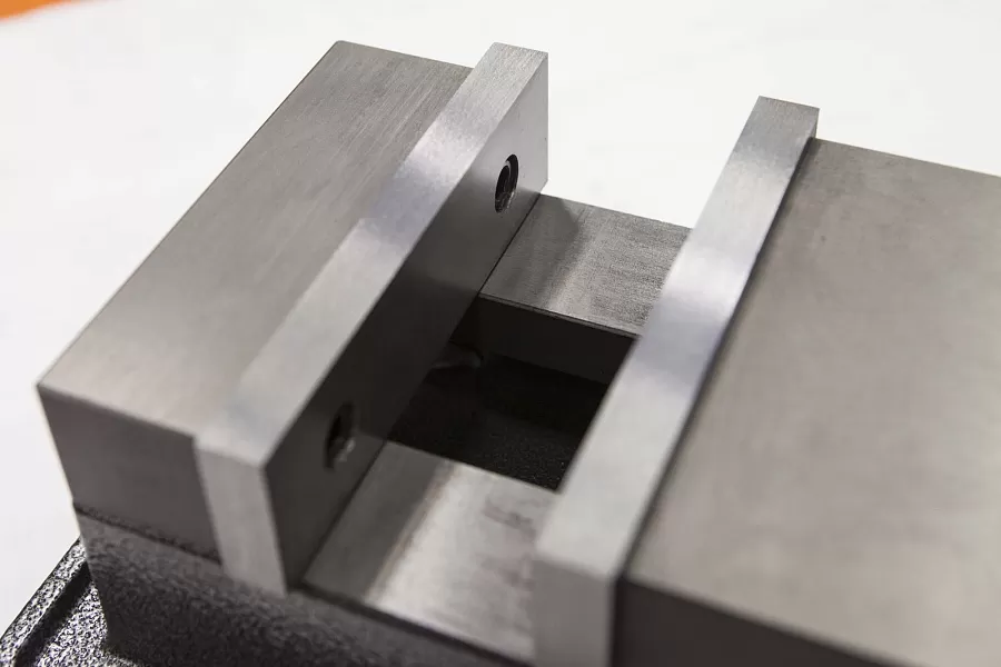 Тиски станочные Stalex QM16125