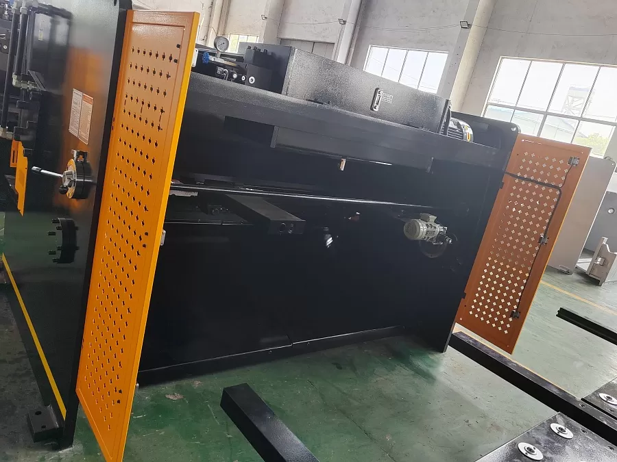 Гильотина гидравлическая Stalex HSB 4000x6